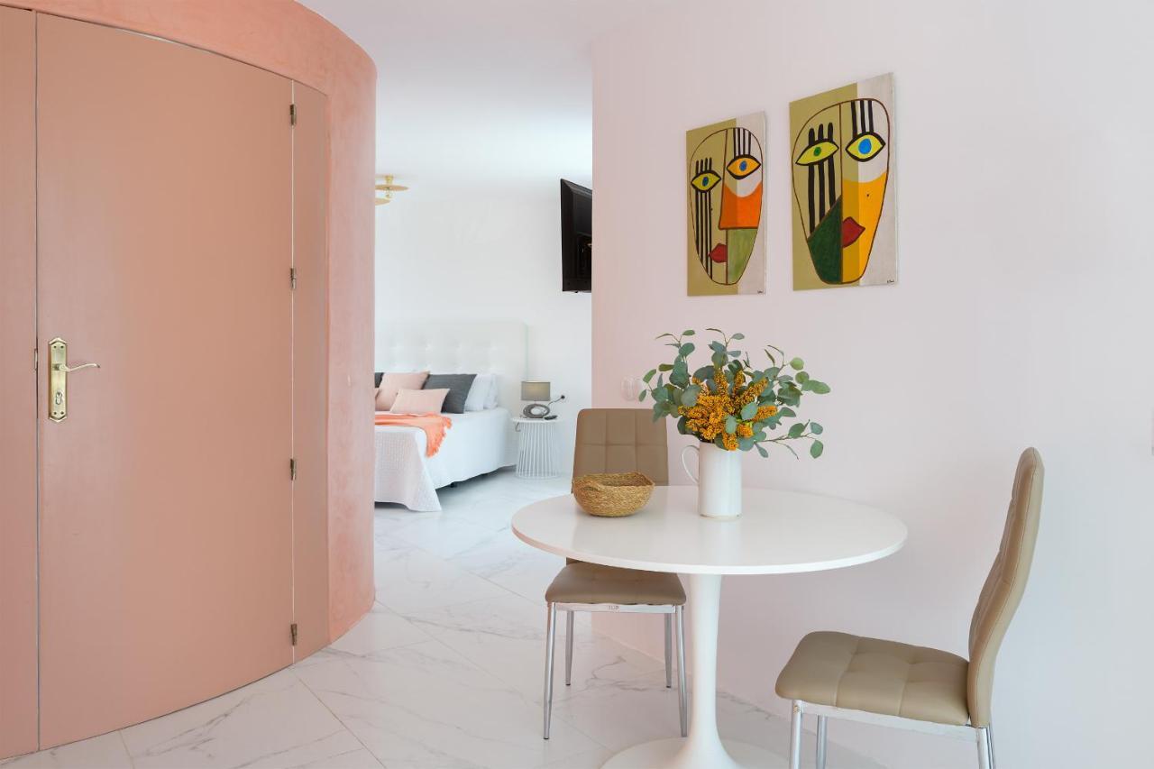 Aquablanca Suite Pool Deluxe En Punta Mujeres Exteriör bild